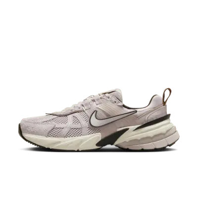 

Кроссовки Nike V2K Run Shoes, цвет Platinum Violet/Light Bone/Black/Chrome