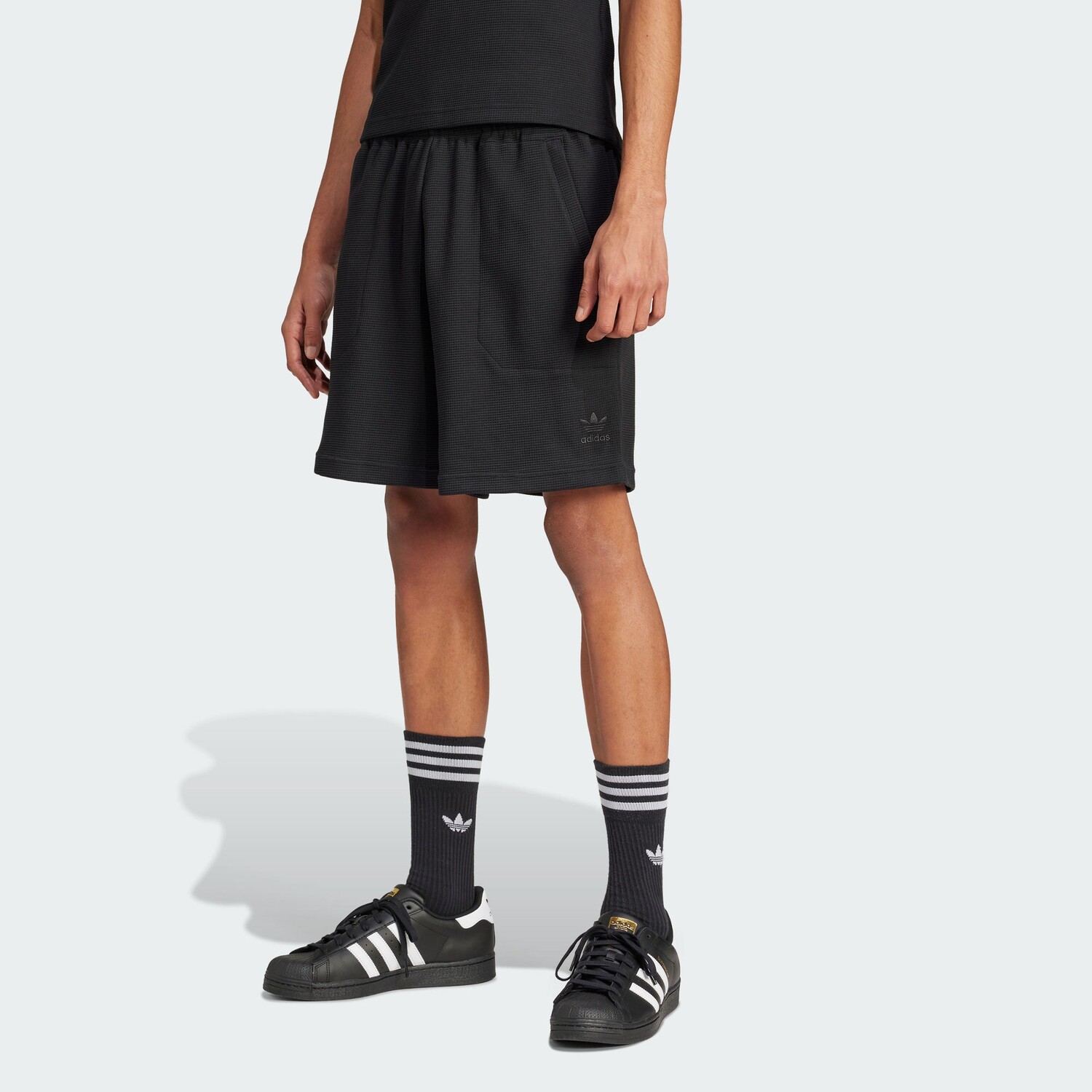 Повседневные шорты мужские черные Adidas Originals, черный — фото 2