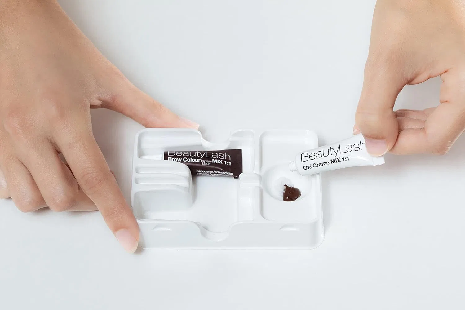 Набор для окрашивания бровей «Power-Brow Dye Set» от BeautyLash, светло-коричневый Beautylash, Light Brown — фото 4