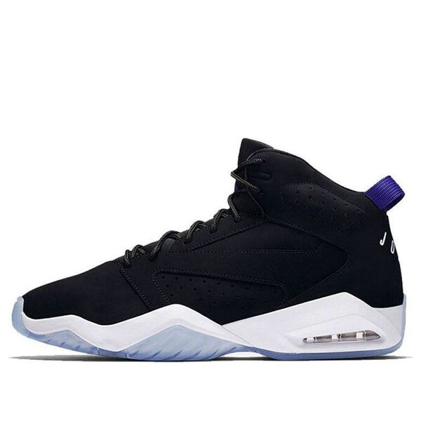 

Кроссовки взлетают Air Jordan, черный