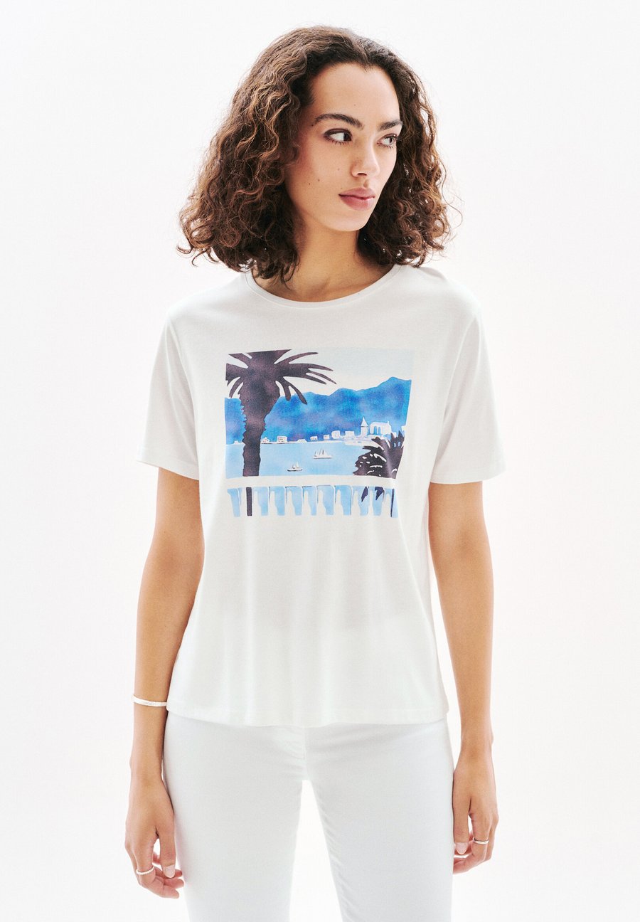 

Футболка Caroll FRENCH BRAND FASHION ELEGANT MODERN TIM-PALME, Ecru/Beige, Серый, Футболка Caroll FRENCH BRAND FASHION ELEGANT MODERN TIM-PALME, Ecru/Beige