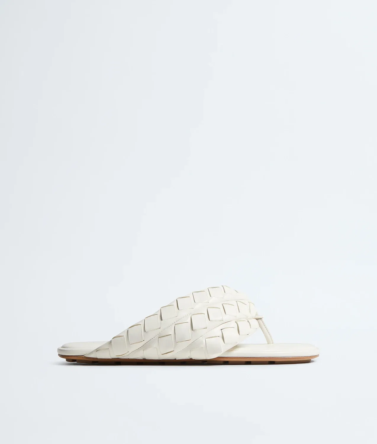 Сандалии Salsa Flat Thong BOTTEGA VENETA, белый