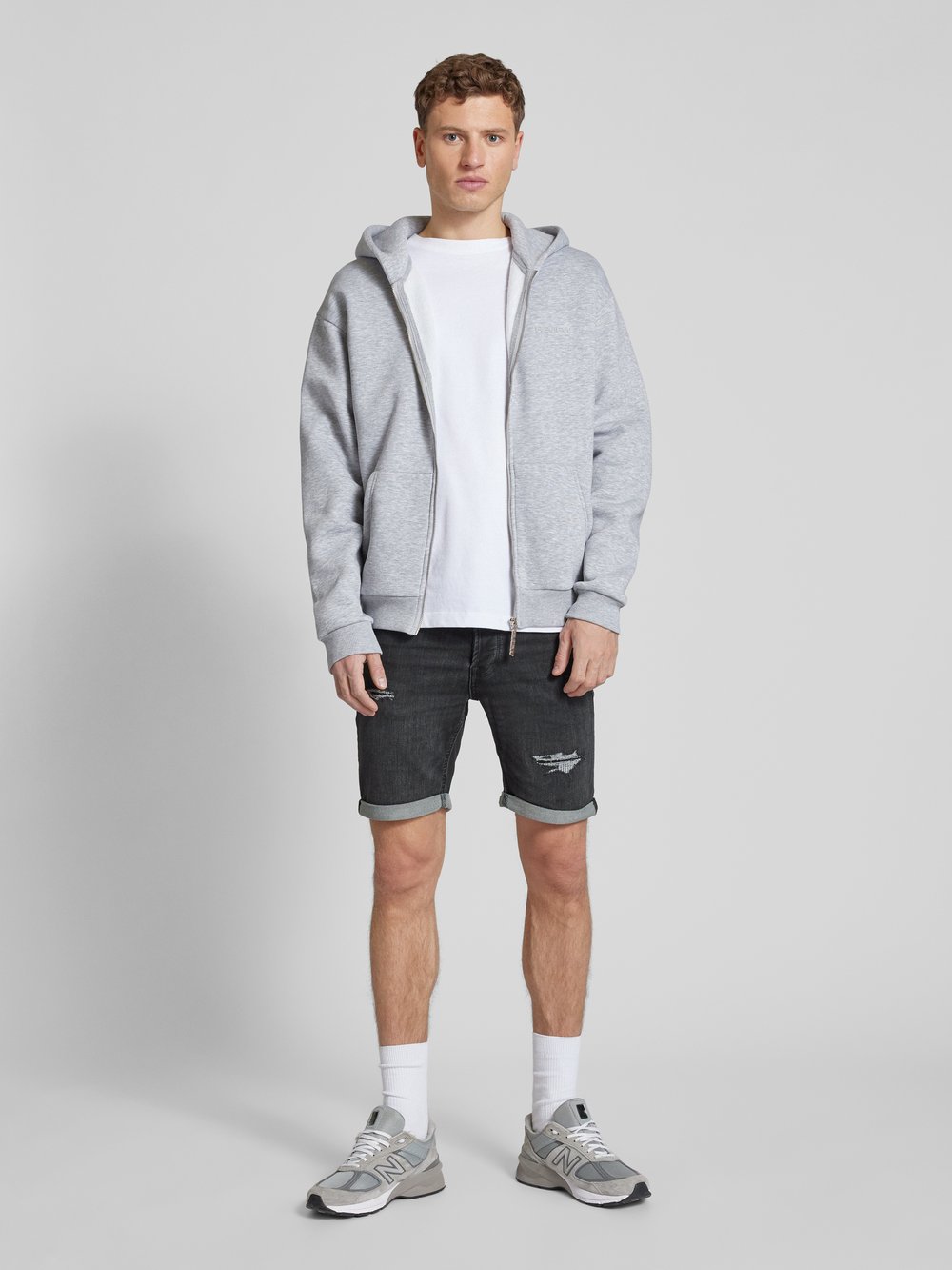 

Джинсовые шорты с эффектом потертости Jack & Jones, черный