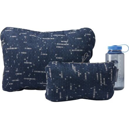 

Сжимаемая подушка Therm-a-Rest, цвет Warp Speed Print