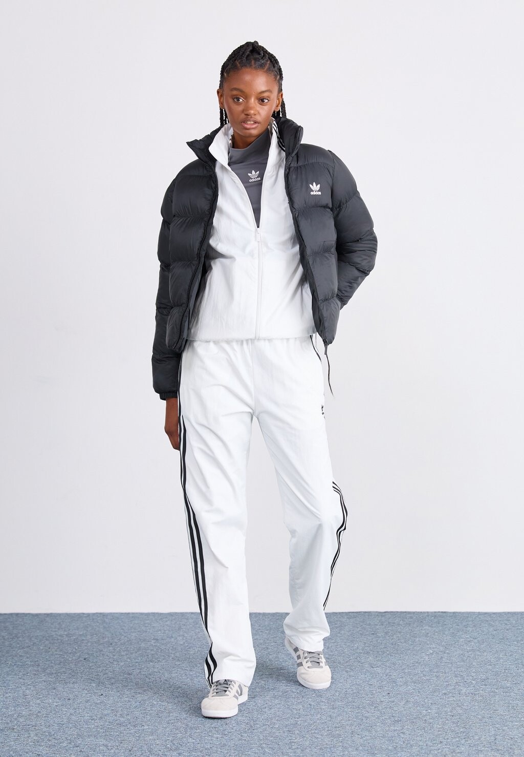 

Спортивная куртка adidas, белый
