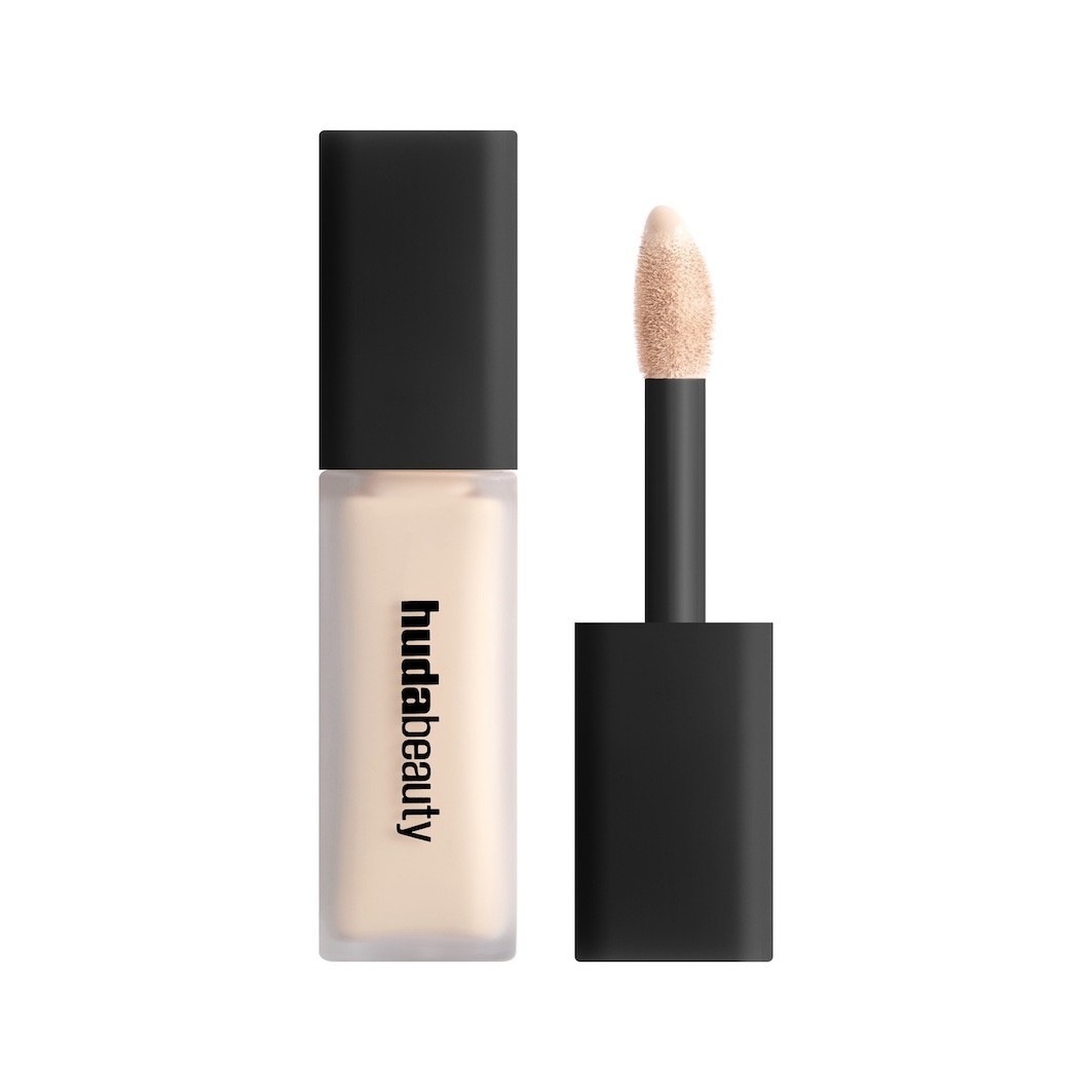 

Корректор #fauxfilter luminous matte liquid Huda Beauty, whipped cream 0.1, объем 9 мл