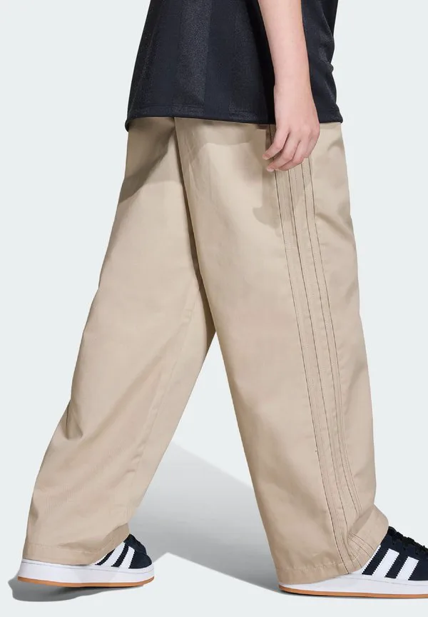 Детские брюки из саржи Adidas Originals, Stone Khaki — фото 2