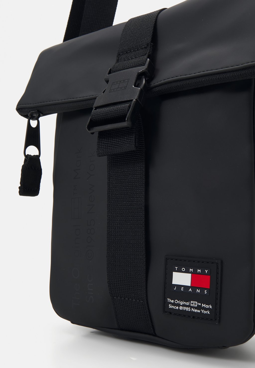 

Сумка через плечо DAILY FLAP CROSSBODY UNISEX Tommy Hilfiger, черный