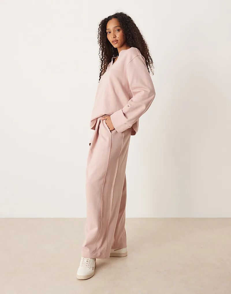 

Широкие спортивные брюки ASOS DESIGN с вафельной вставкой розового цвета