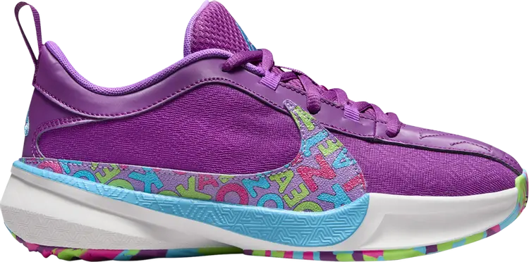 

Кроссовки Zoom Freak 5 GS 'Alphabet Bros', фиолетовый