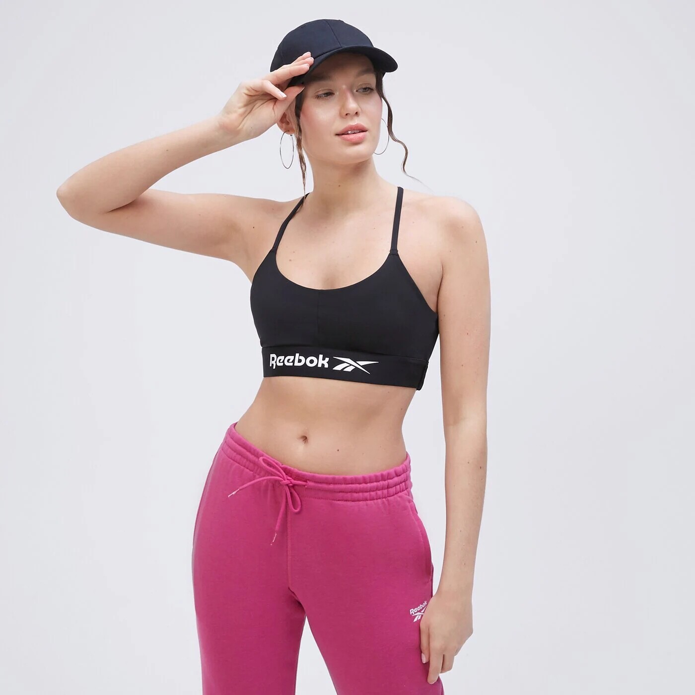 

Бюстгальтер Reebok для тренировки, черный