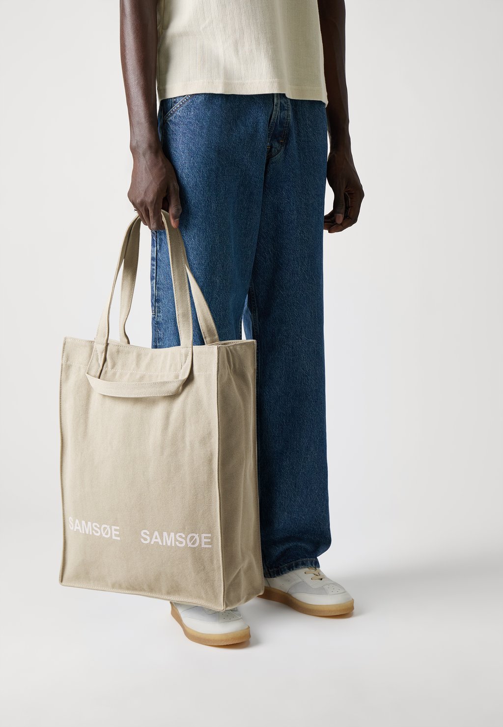 

Сумка-тоут SALUCCA UNISEX Samsøe Samsøe, темно-серый