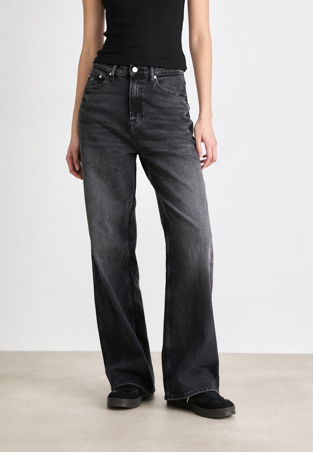 

Джинсы свободного кроя CLAIRE Tommy Jeans, черный деним