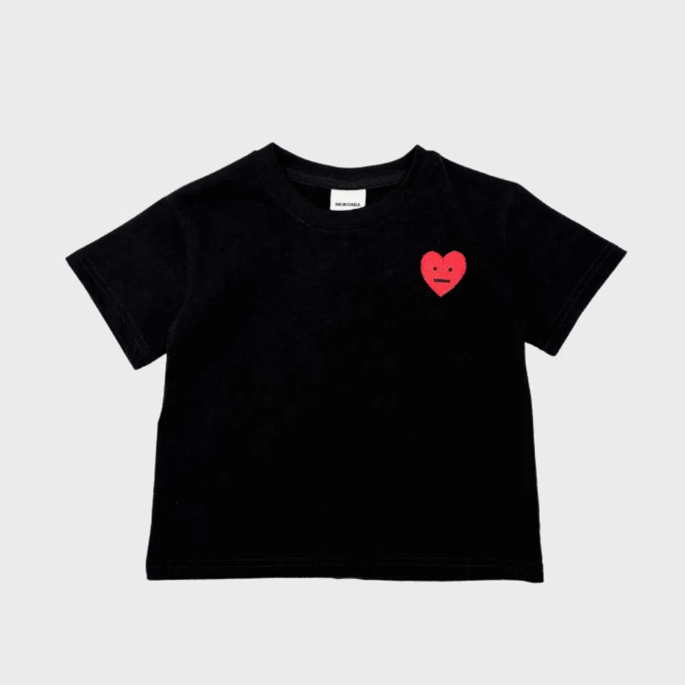 Детская футболка с короткими рукавами Classic Heart, чёрная, от Mondada