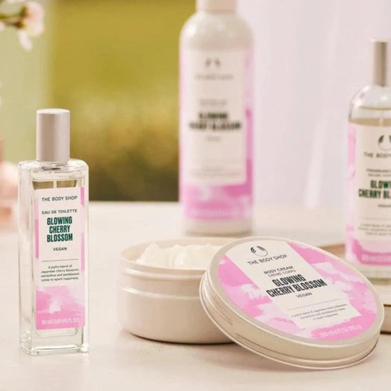 Веганский питательный бальзам для тела The Body Shop Bright Cherry Blossom, 200 мл The Body Shop — фото 3