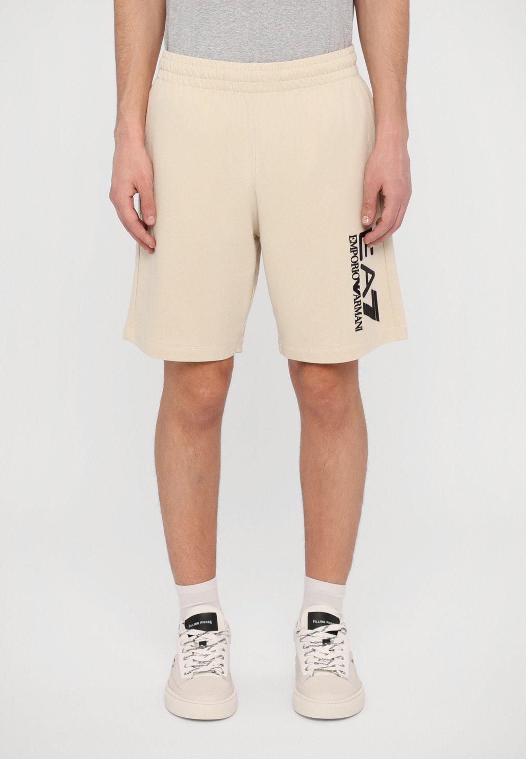 

Шорты EA7 Emporio Armani, бежевый