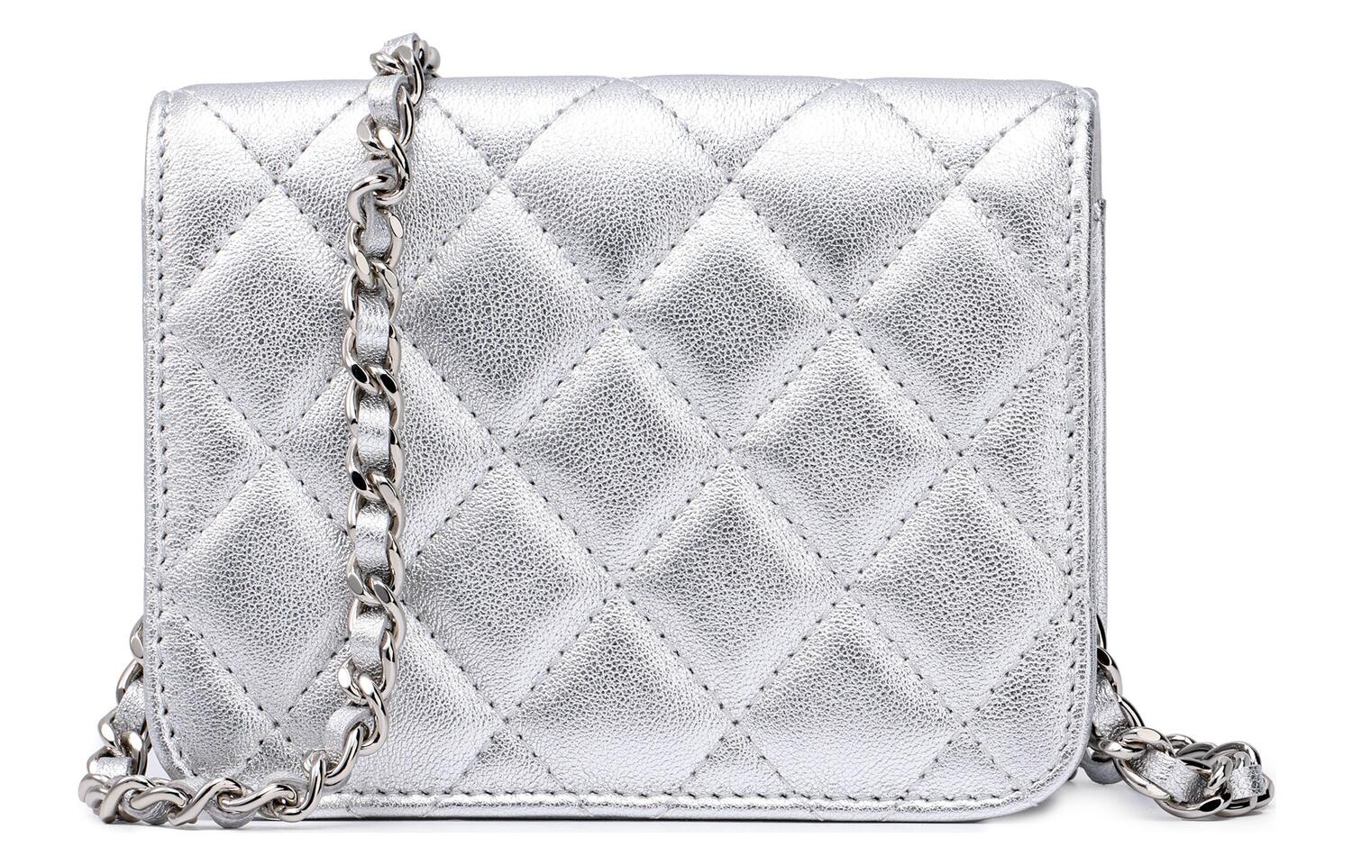 CHANEL Сумка через плечо из овчины серебристого цвета — фото 3