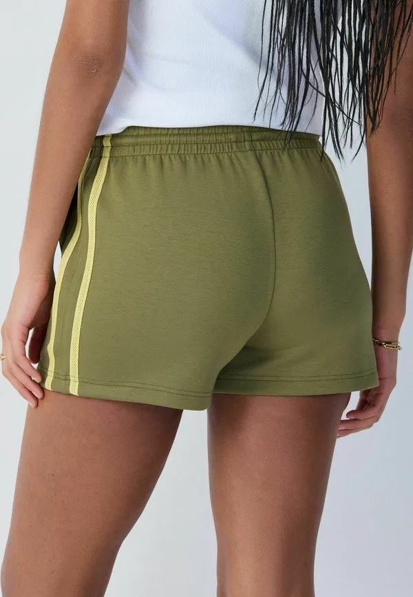 Облегающие шорты с боковыми полосками. спортивные штаны Next, Olive Green — фото 2