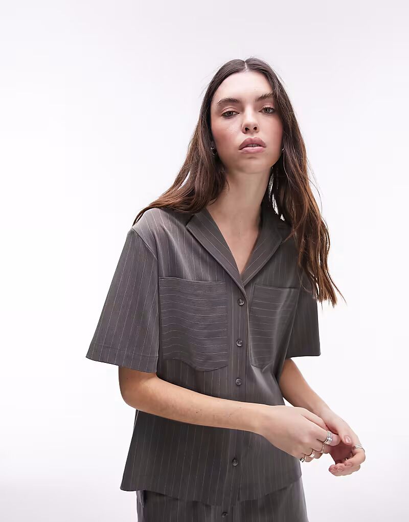 

Рубашка coord в тонкую полоску с короткими рукавами серого цвета Topshop