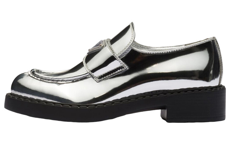 Женские лоферы Prada, металлический