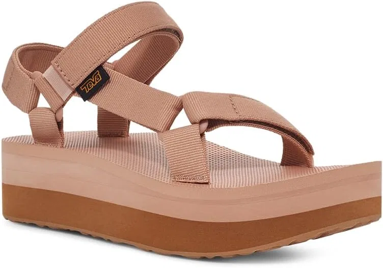 Универсальные сандалии от Teva Flatform