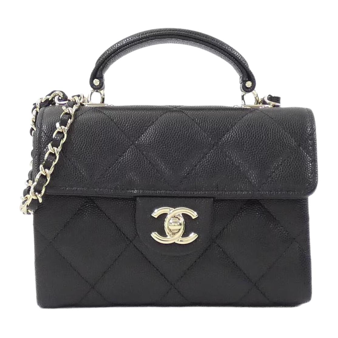 

CHANEL Кожаная женская сумка через плечо черного цвета