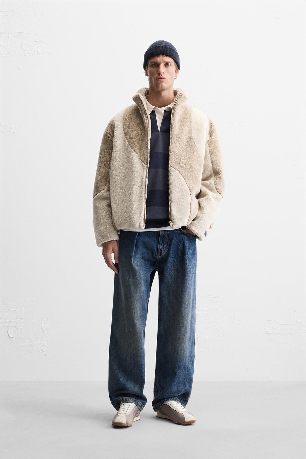 

Куртка из искусственной овчины с цветными блоками ZARA, бежевый