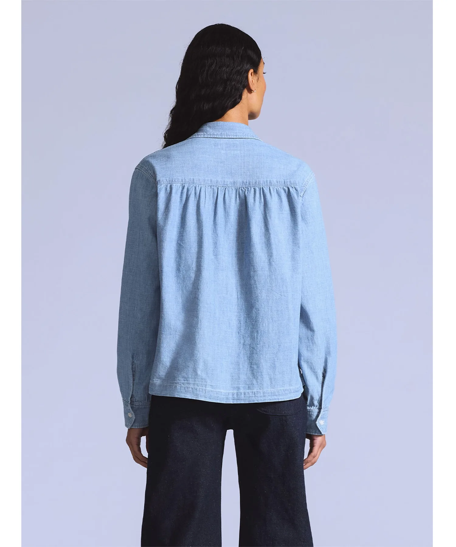 Женская хлопковая рубашка Levi's BLUETAB с логотипом тёмно-синяя — фото 2