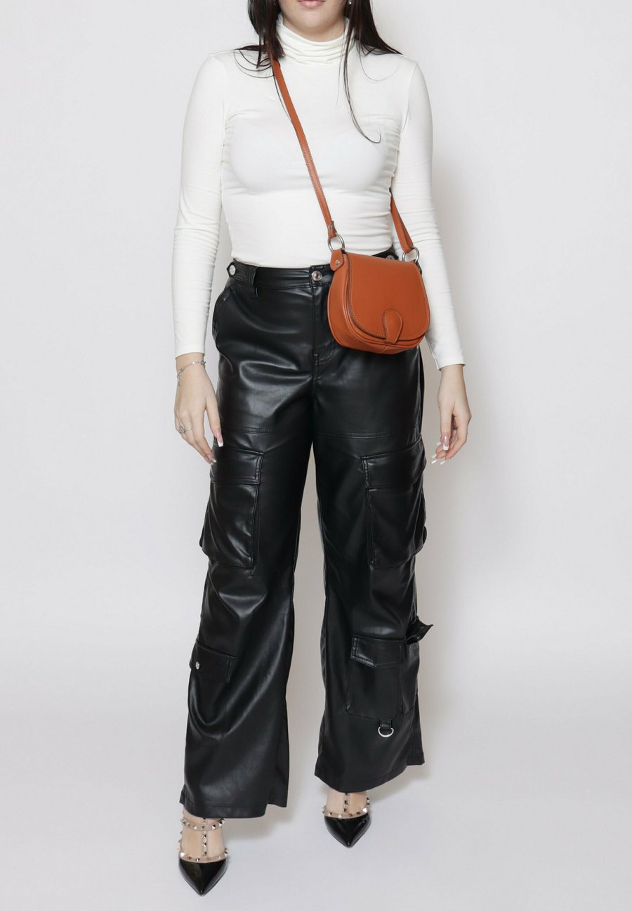 

Сумка кросс-боди Chiara Ferretti Cross body bag, S Cuoioscuro/Brown