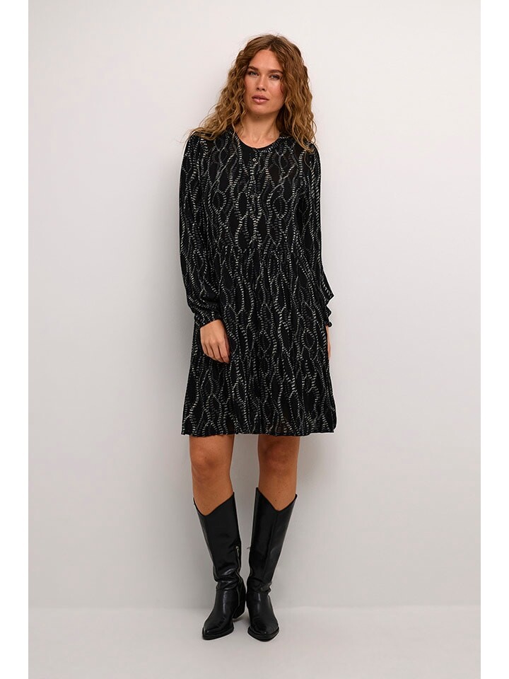 

Платье до колена Kaffe Kleid, цвет Weiß/Schwarz