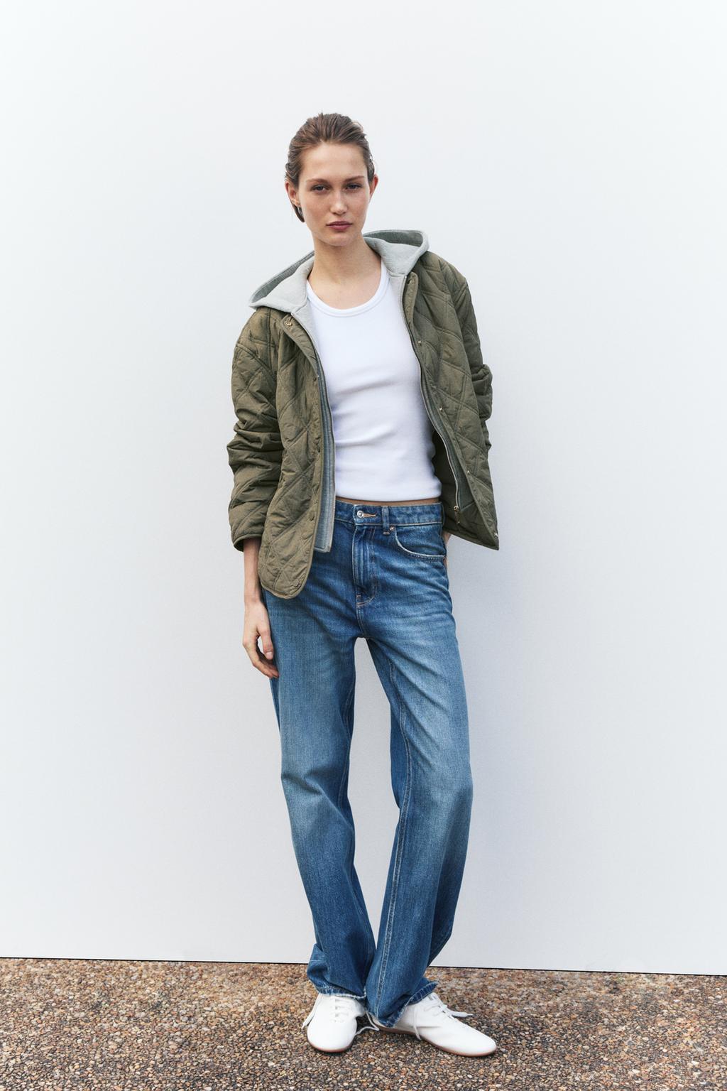

Водоотталкивающая стеганая куртка с контрастным капюшоном ZARA, хаки