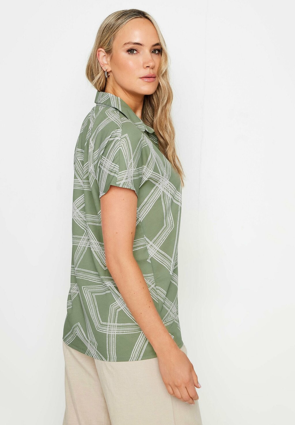 

Блузка на пуговицах ABSTRACT PRINT Long Tall Sally, светло-зеленый