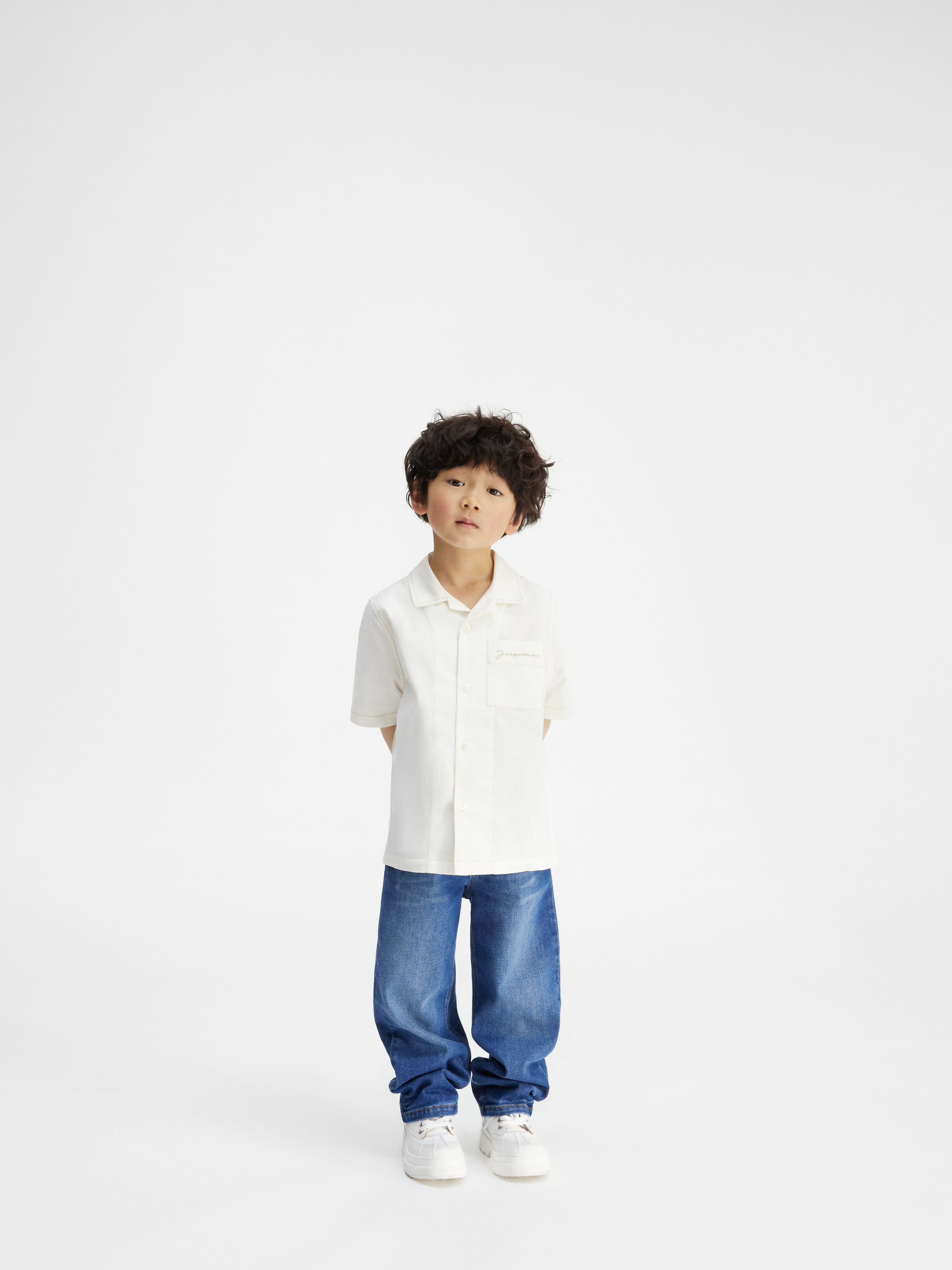 

Рубашка с короткими рукавами JACQUEMUS The Jean kids' shirt, белый