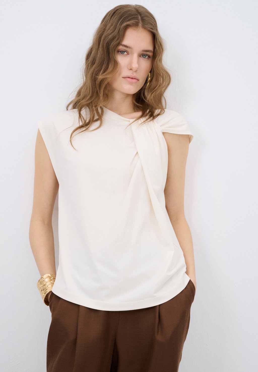 

Блуза KNOT DETAILED - Basic T-shirt adL, кремовый