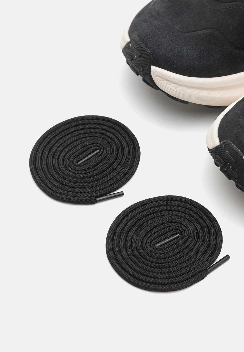 

Походная обувь TRANSPORT CHUKKA GTX HOKA, черный