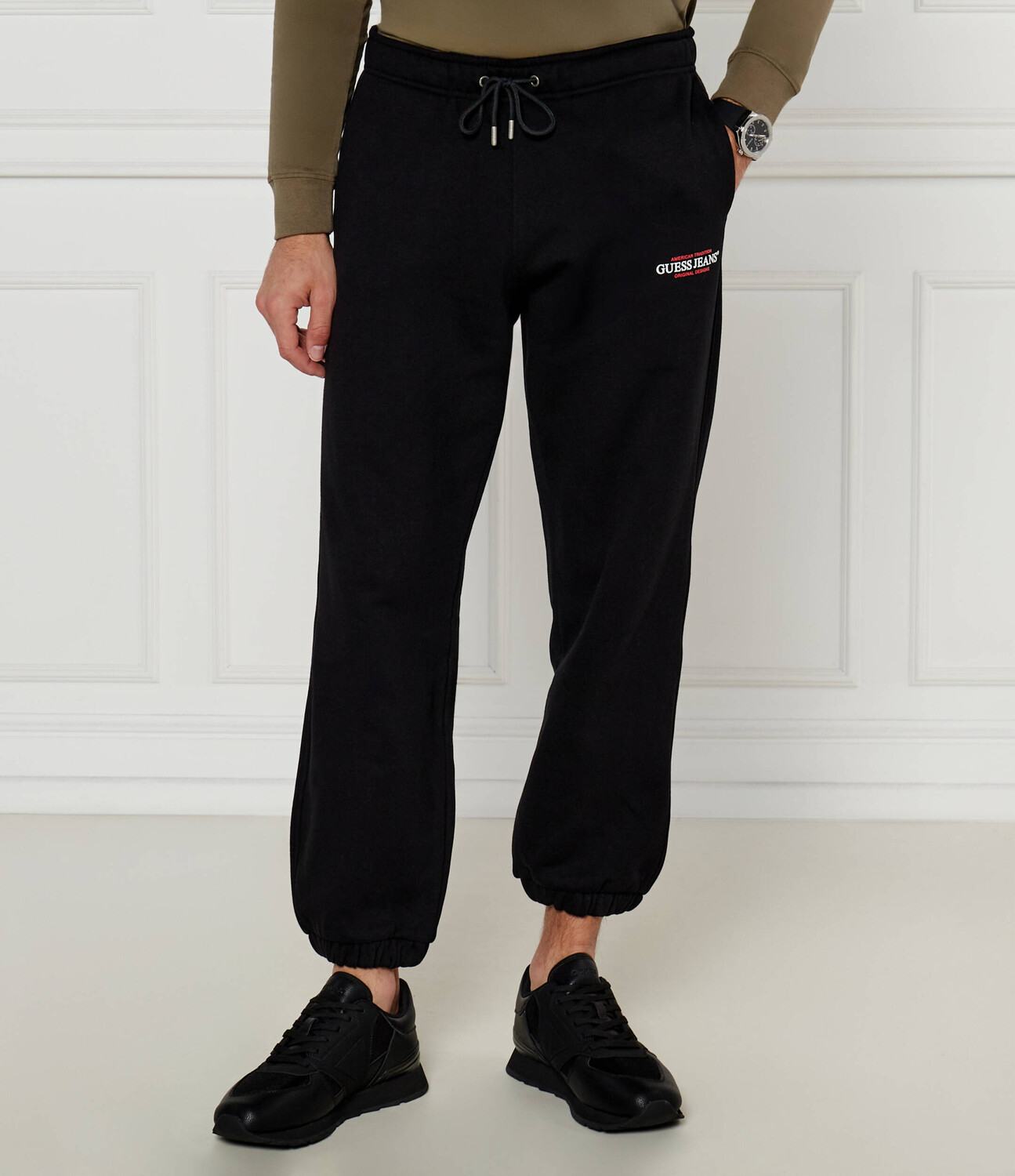 

Спортивные брюки Guess Jeans Regular Fit, черный