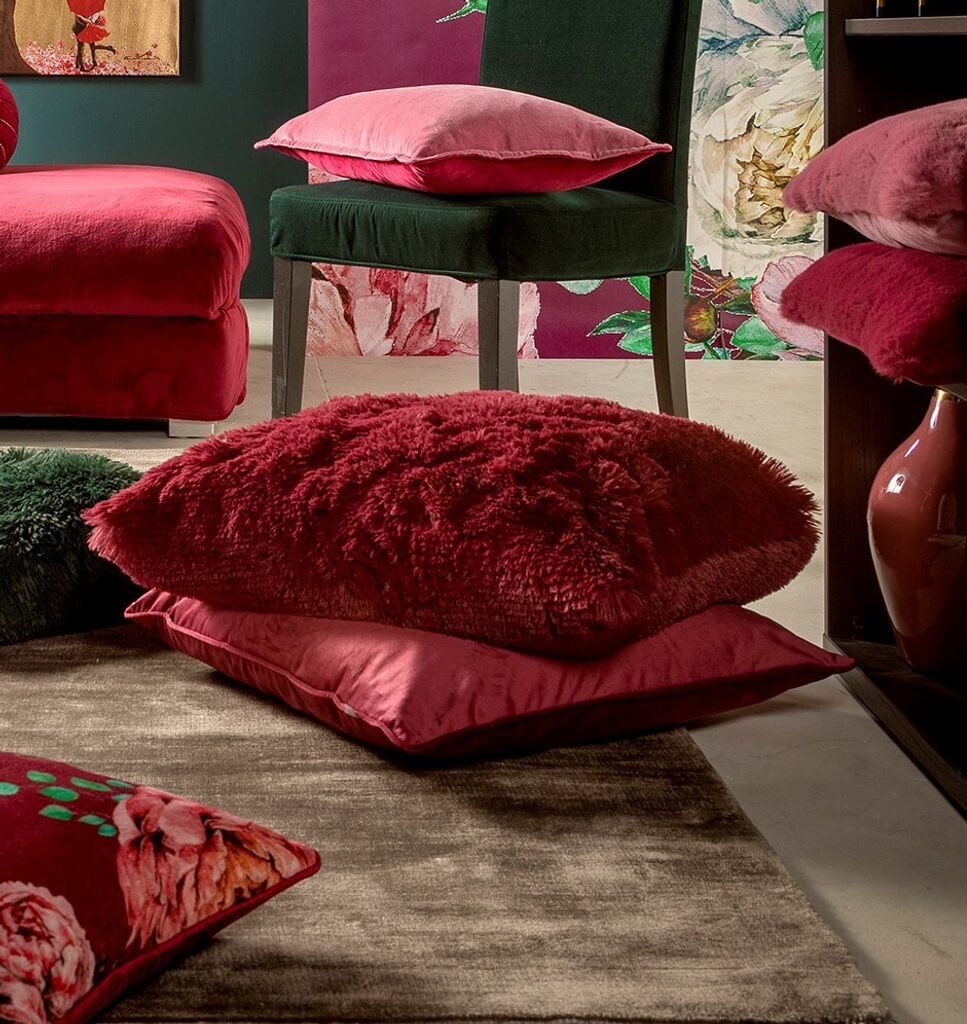 

Dutch Decor FLUFFY - Подушка декоративная Red Plum 60x60 см