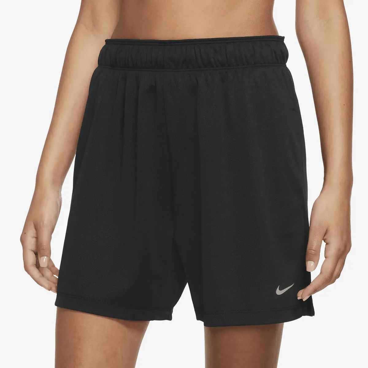 

Шорты для тренинга Nike "DRI-FIT ATTACK ЖЕНСКИЕ ШОРТЫ БЕЗ ПОДКЛАДКИ СО СРЕДНЕЙ ПОСАДКОЙ", цвет Black/Black/White/Reflective Silv
