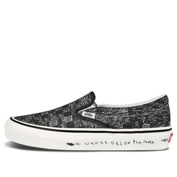 

Кроссовки raised by wolves x og classic slip-on lx 'tv static' Vans, черный