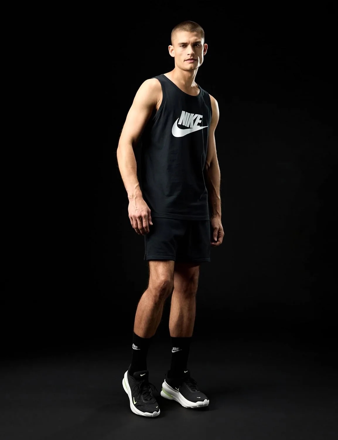 Мужские кроссовки Nike Air Zoom Upturn SC IB2746, черный — фото 3