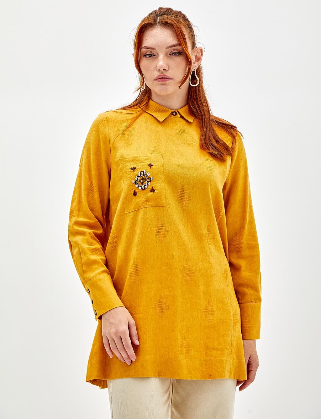 

Туника с одним карманом и вышивкой, горчичная Kayra