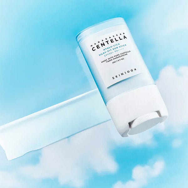 Солнцезащитный стик spf 50+ SKIN 1004 Hyalu-Cica Silky-Fit Sun Stick — фото 3