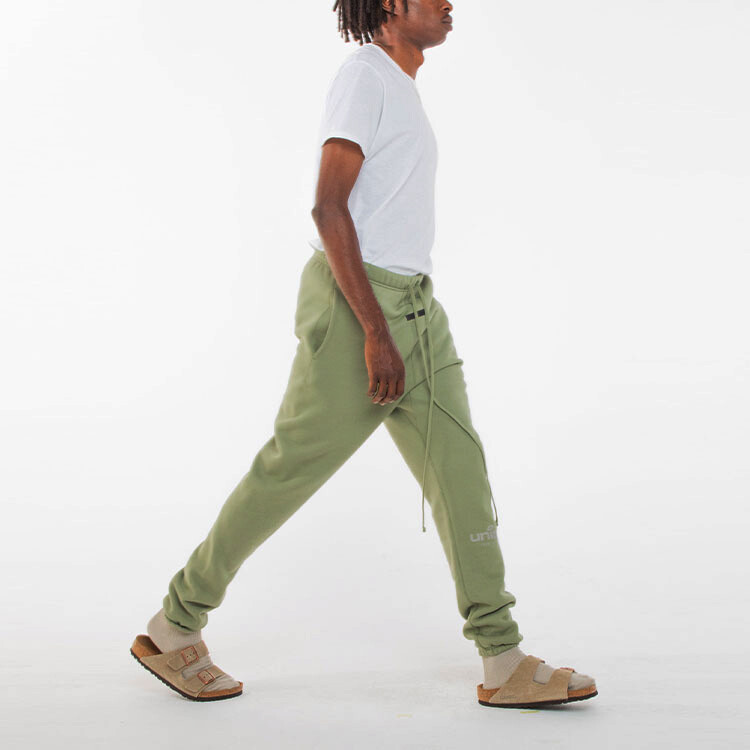 FW21 Трикотажные спортивные штаны унисекс зеленые Fear Of God Essentials, зеленый — фото 4