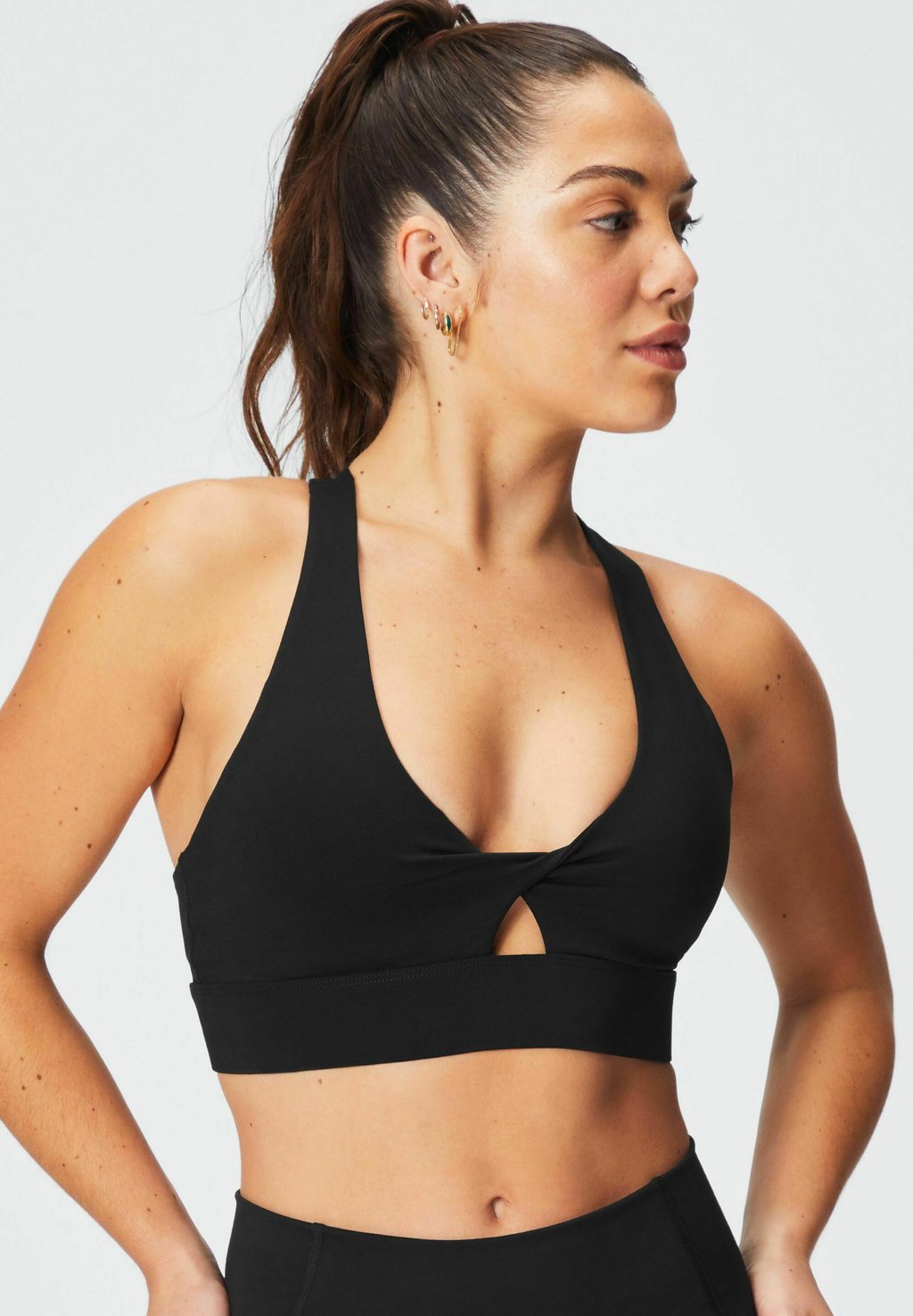 

Спортивный бюстгальтер средней поддержки Fabletics, черный