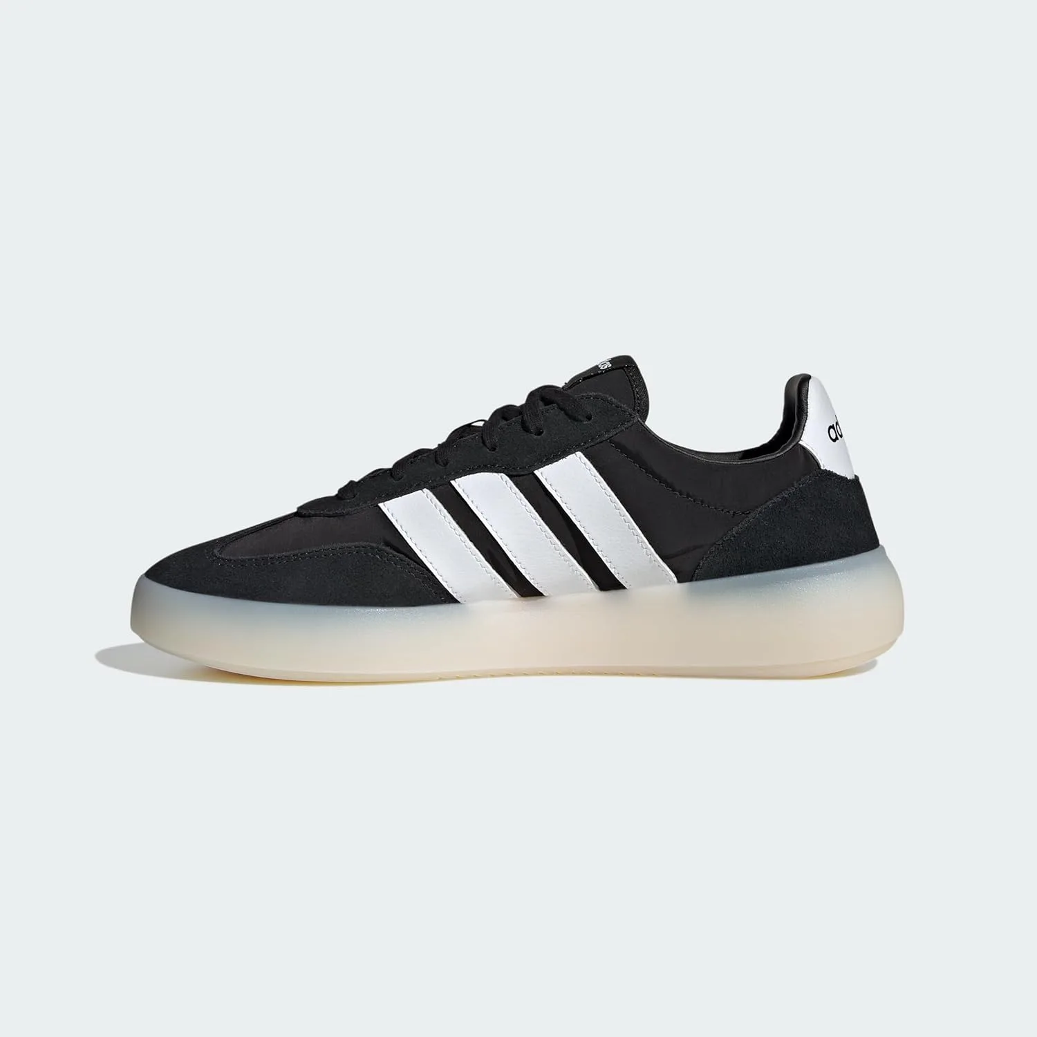 Кроссовки унисекс Adidas Barreda Decode, белый/черный — фото 2