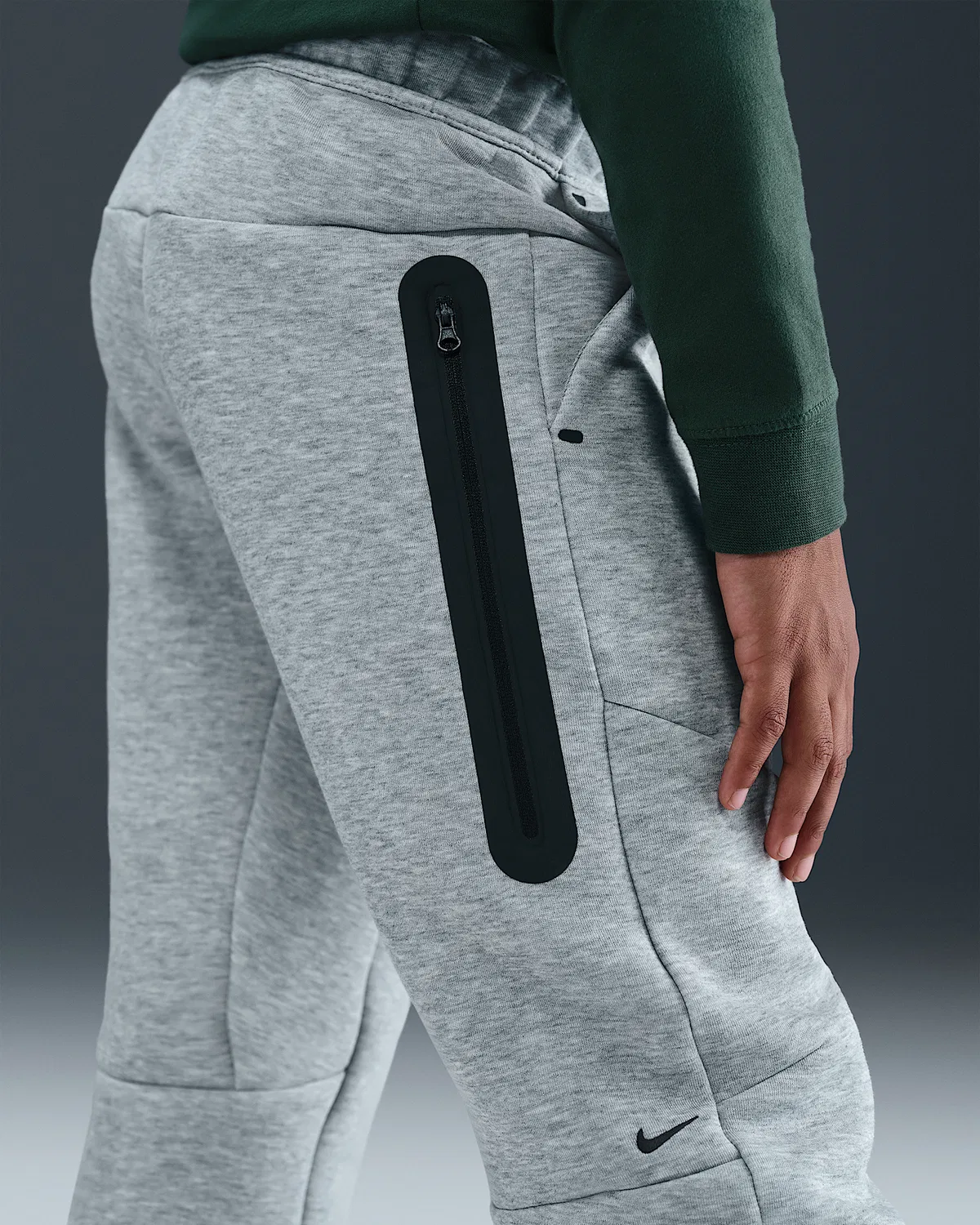 Детские (мальчиковые) штаны с открытым низом Nike Sportswear Tech Fleece, Dark Grey Heather/Black/Black — фото 4