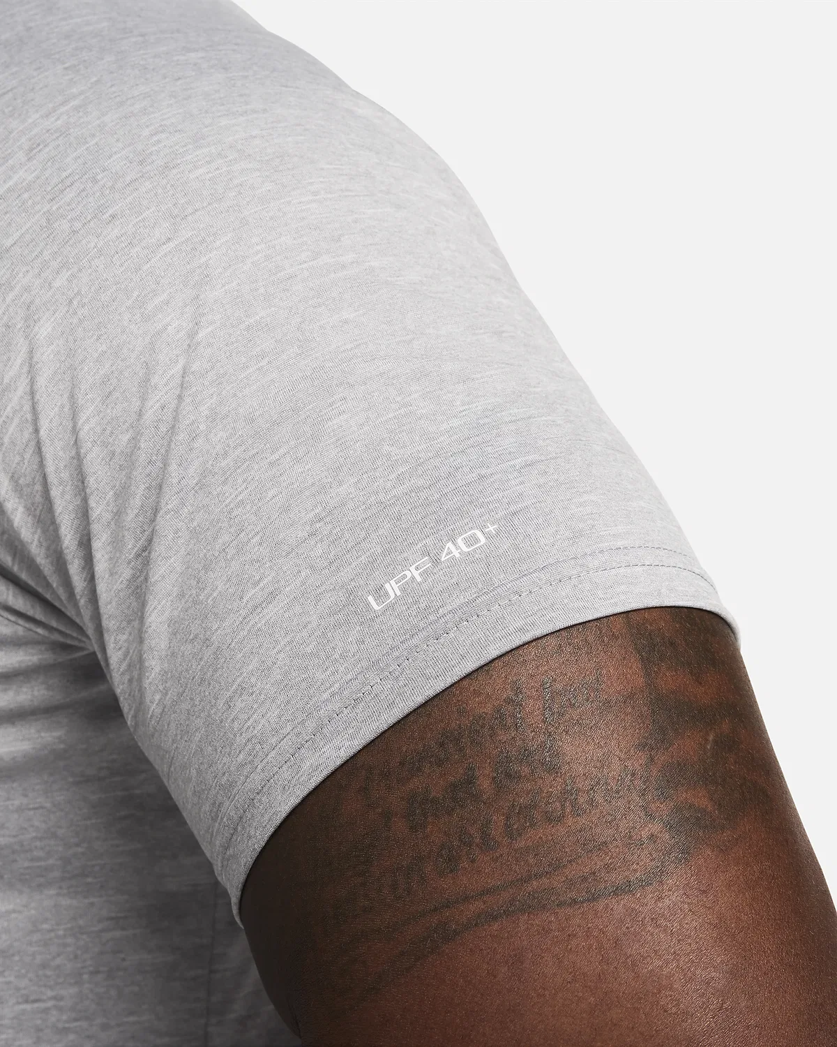 Мужская футболка Dri-FIT UV с коротким рукавом (Big & Tall) Nike Swim Hydroguard Essential, Particle Grey — фото 4