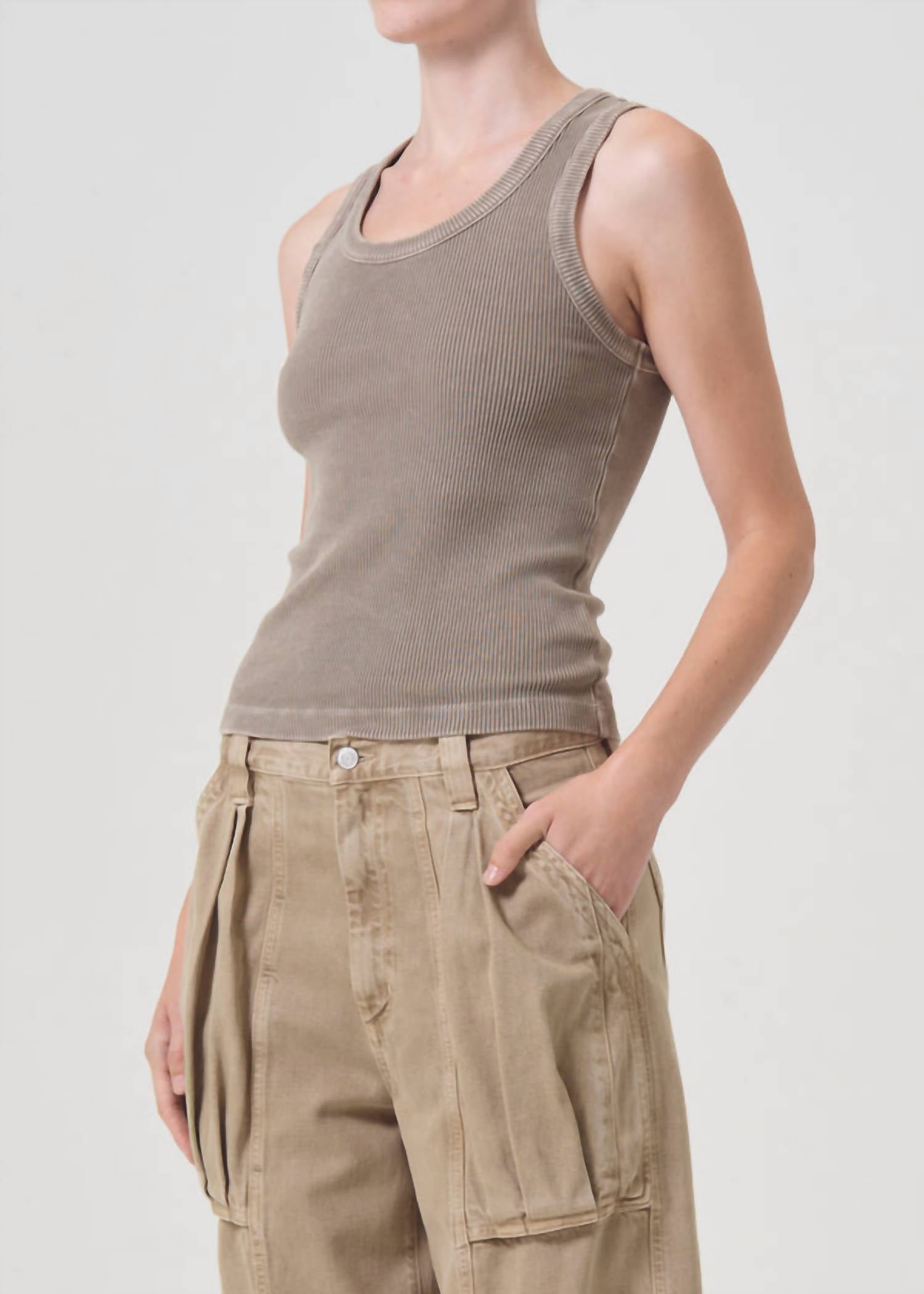 

Топ Poppy Tank Top In Trail AGOLDE
