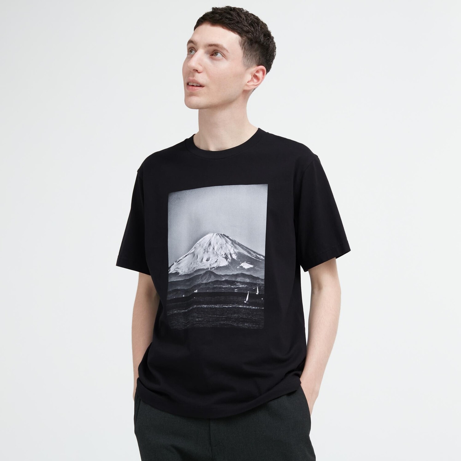 Футболка Uniqlo Peace For All x Daido Moriyama, черная — фото 3