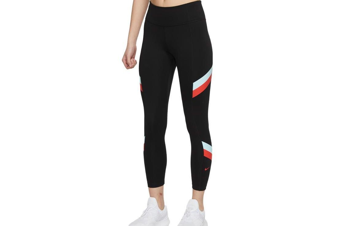 

Спортивные брюки женские черные Nike